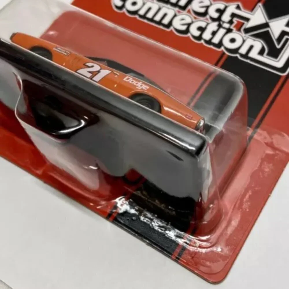 M2 Machines 1971 Dodge‎ Charger R/T Hemi R82 Auto-Drivers 1:64 Direct Connection